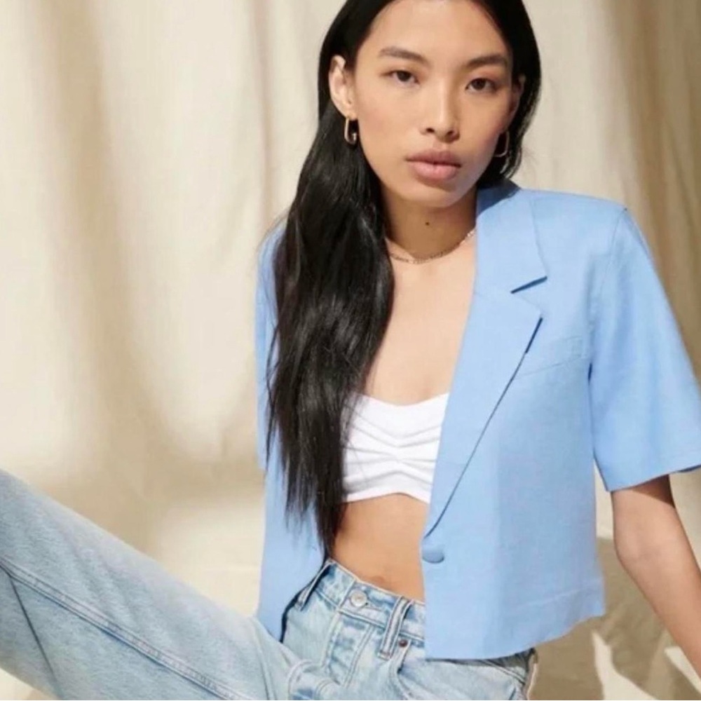 Abercrombie & Fitch Light Blue Cropped Blazer Lapels One Button Boxy Size Med